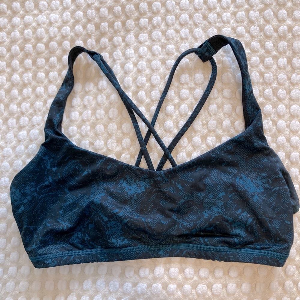 Lululemon Free to Be bra size 8 black turquoise pattern